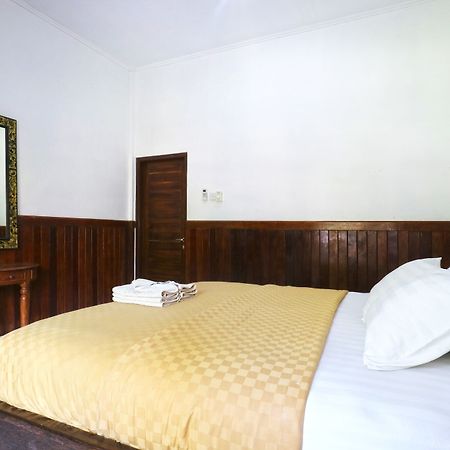 Puri Nusa Beach Hotel Batumadeg Bagian luar foto